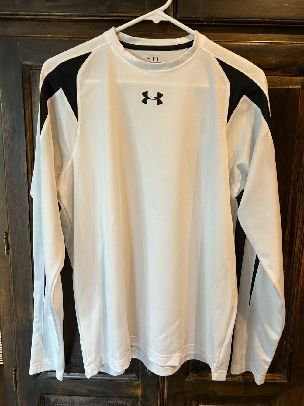 NEW Under Armour White Long Sleeve Performance Shirt with Black Accents